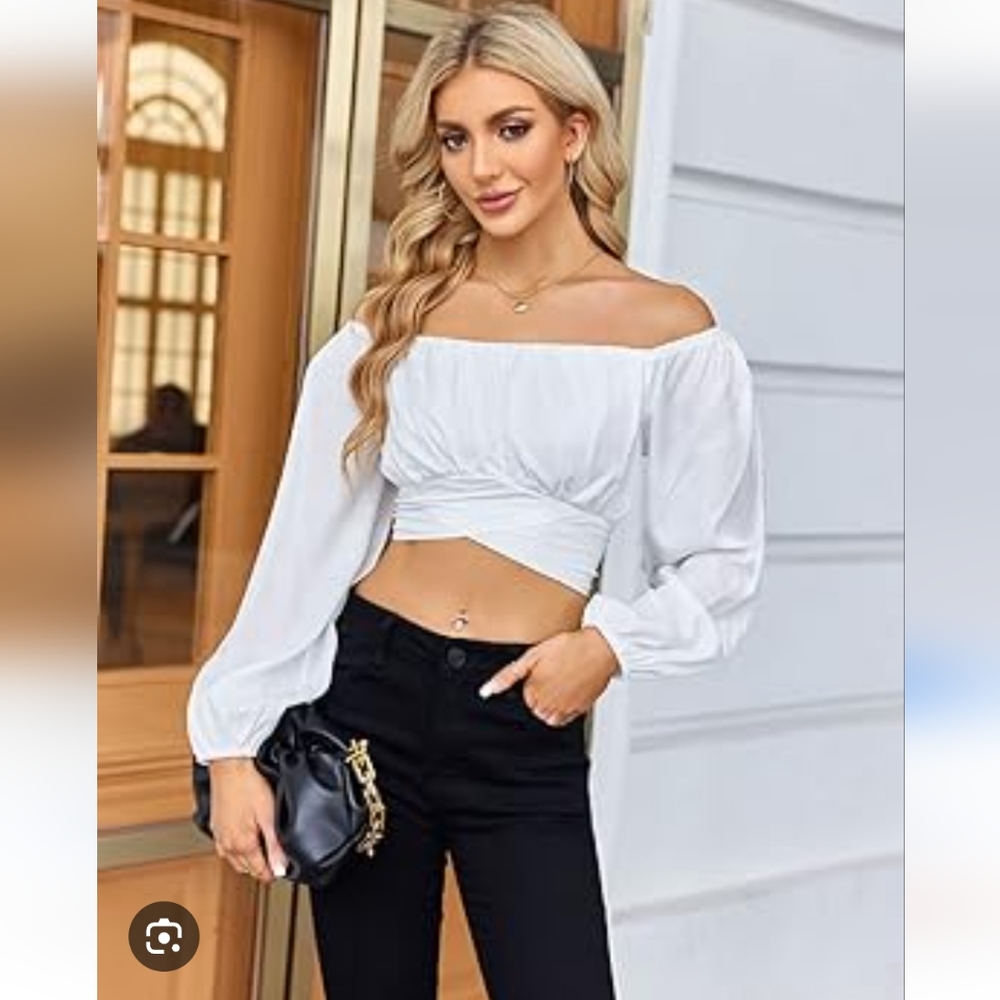 Elegant Off white/Cream Women's Top - Picture 1 of 5